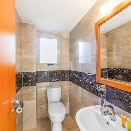 In Sleeps 6 Includes Swimming Pool Air Con And Wifi 9 Βίλα *